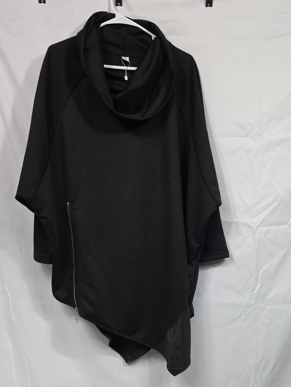 UoOZEE Loose Irregular Asymmetric Black Zipper Long Sleeves Sweatshirt (W474)
